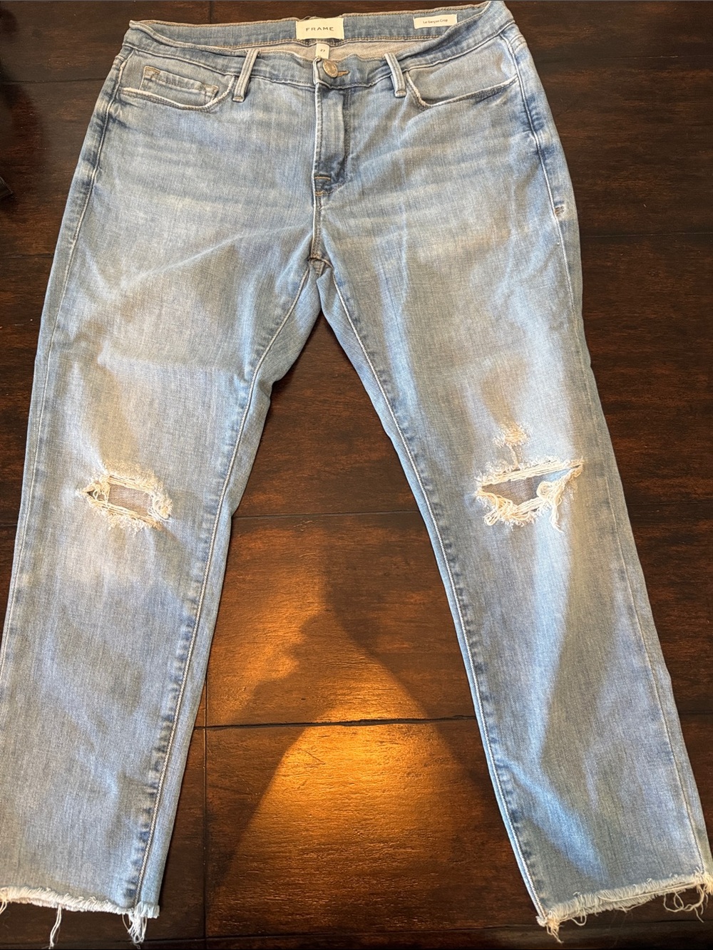 Frame - size 27 Denim Light Wash Distressed Ankle Jeans